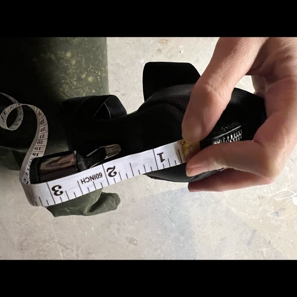 Jady Rose - Black Asymmetrical-Heel Leather Pump - Picture 4 of 4